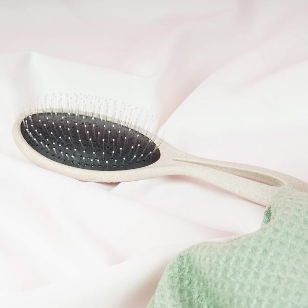 Biodegradable Detangling Brush - Image 7