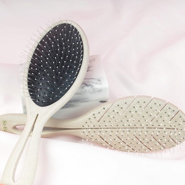 Biodegradable Detangling Brush - Image 8