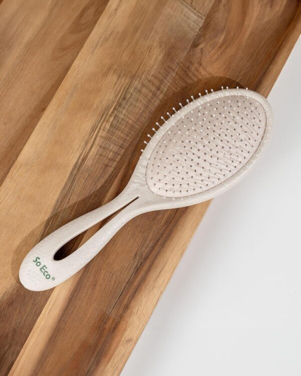 Biodegradable Detangling Brush - Image 3