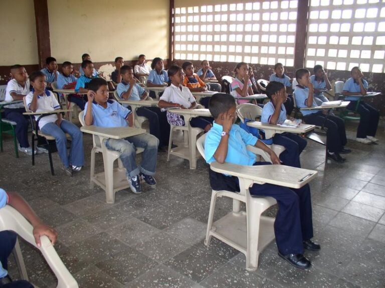 4 Organizations improving education in Colombia