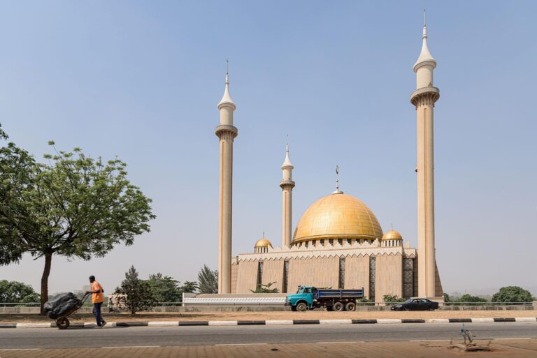 The Divide Between Wealth and Poverty in Abuja