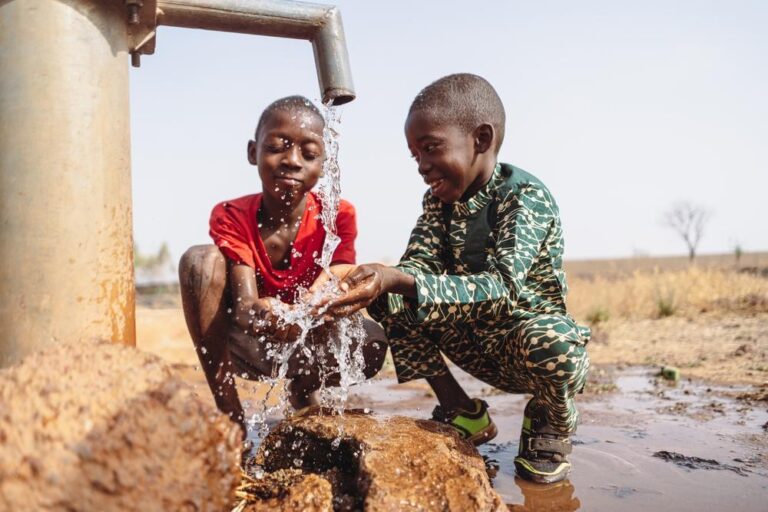 Clean Water Access in Nigeria: How Communities Solve the Crisis