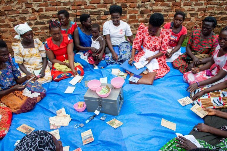 6 Reasons Women’s Savings Groups Drive Economic Growth 6 Reasons Women’s Savings Groups Drive Economic Growth